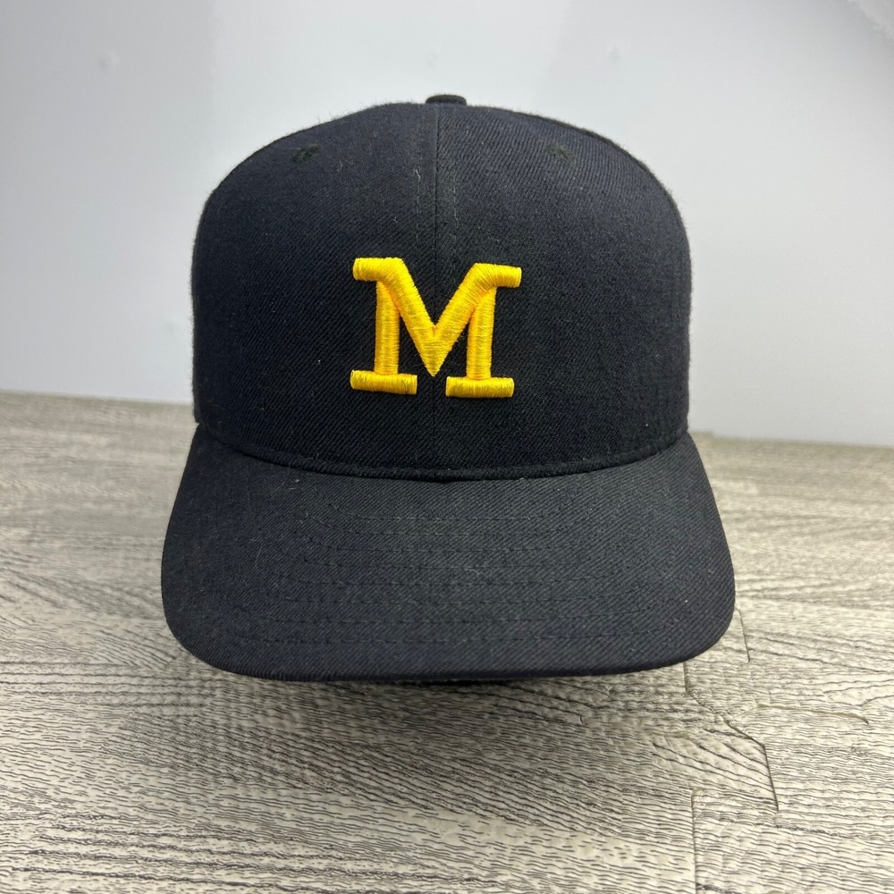 Vintage 90s New Era Michigan Wolverines Hat Cap Fitted Size 7 Blue Wool‎ NCAA